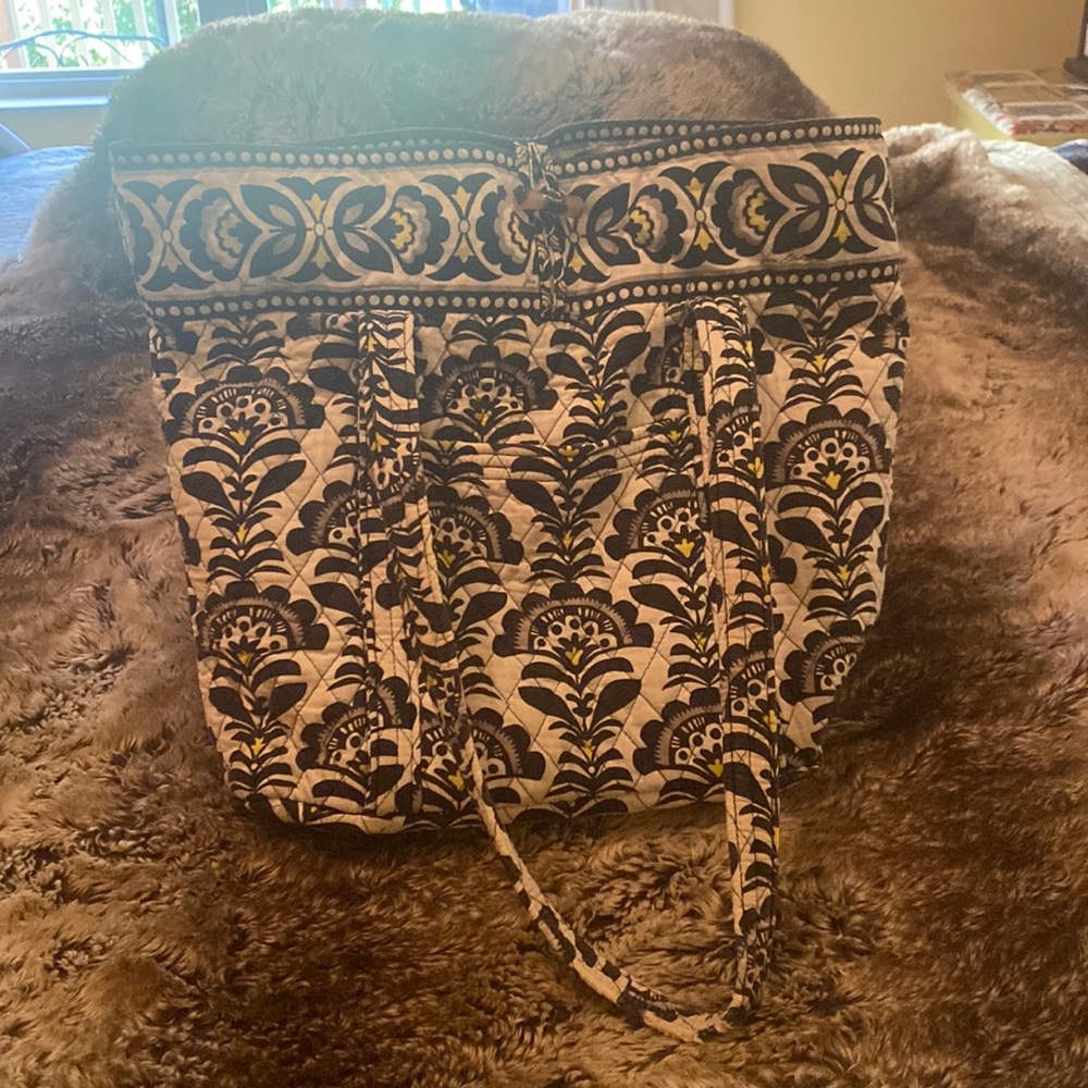 Vera Bradley, black and white, quilted tote.